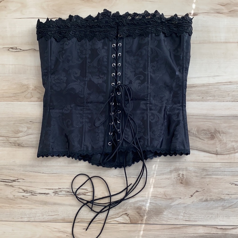 Fredericks of Hollywood Black Corset w/ Feather Belt - Picture 3 of 9